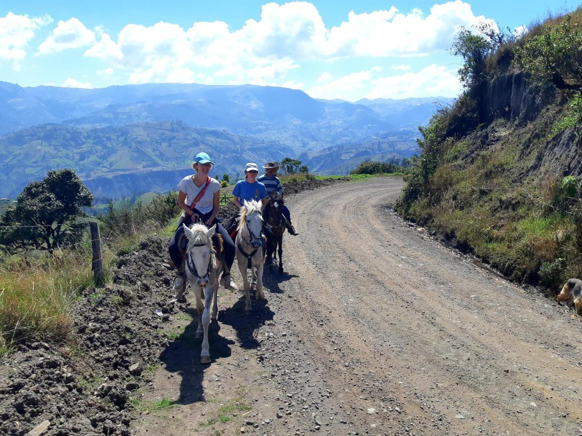 Hostal Cloud Forest Chugchilan ภายนอก รูปภาพ