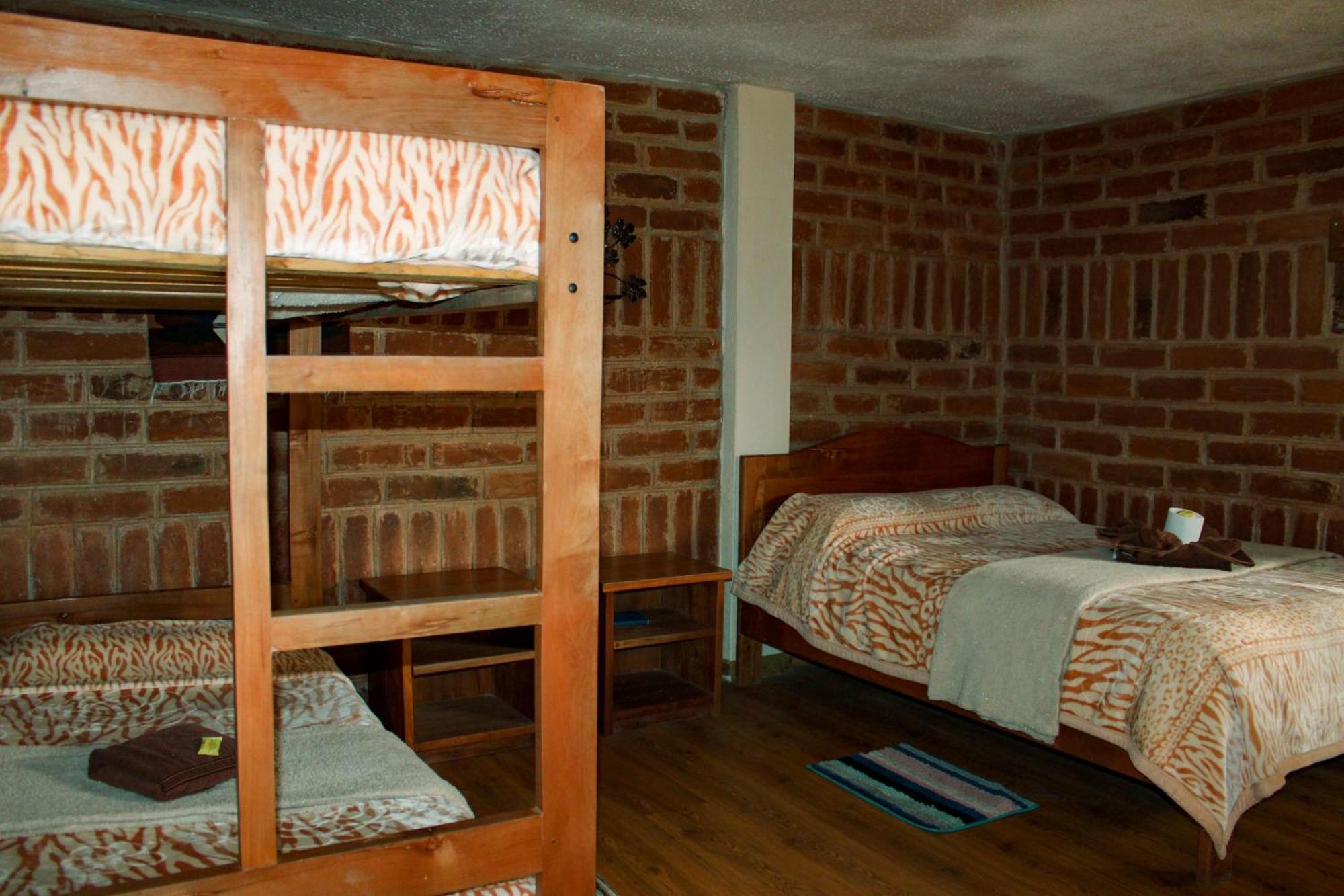Hostal Cloud Forest Chugchilan ภายนอก รูปภาพ